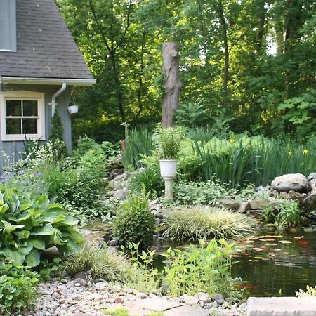 Royal Manor Bed & Breakfast Ниагара-он-те-Лейк Экстерьер фото